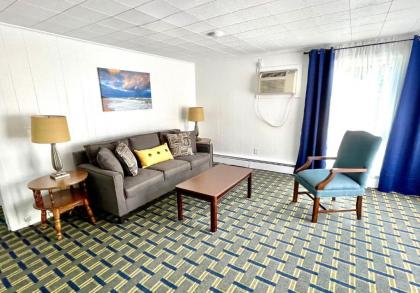 Ocean Breeze Motel - image 9