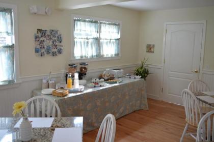 The Escape Inn - image 11