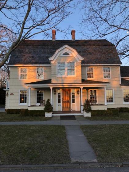 Bed and Breakfast in Southampton New York