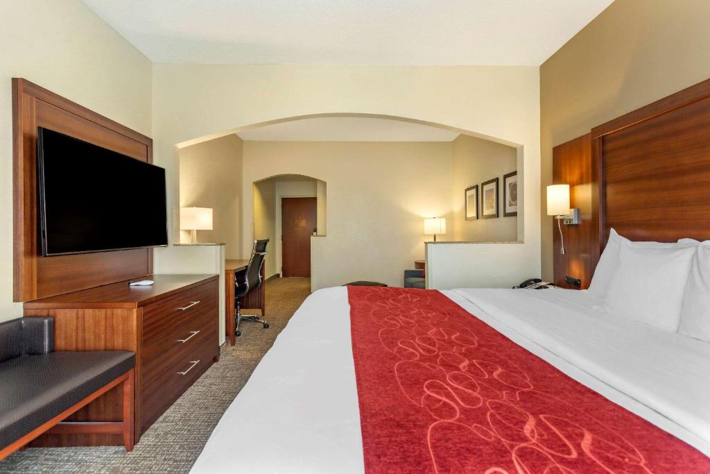 Comfort Suites Southaven I-55 - image 7