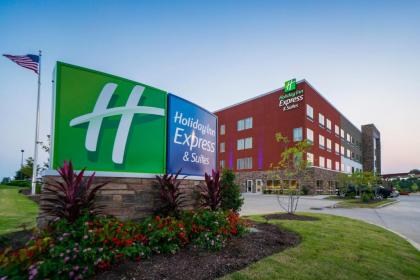 Holiday Inn Express  Suites   Southaven Central   memphis an IHG Hotel Mississippi