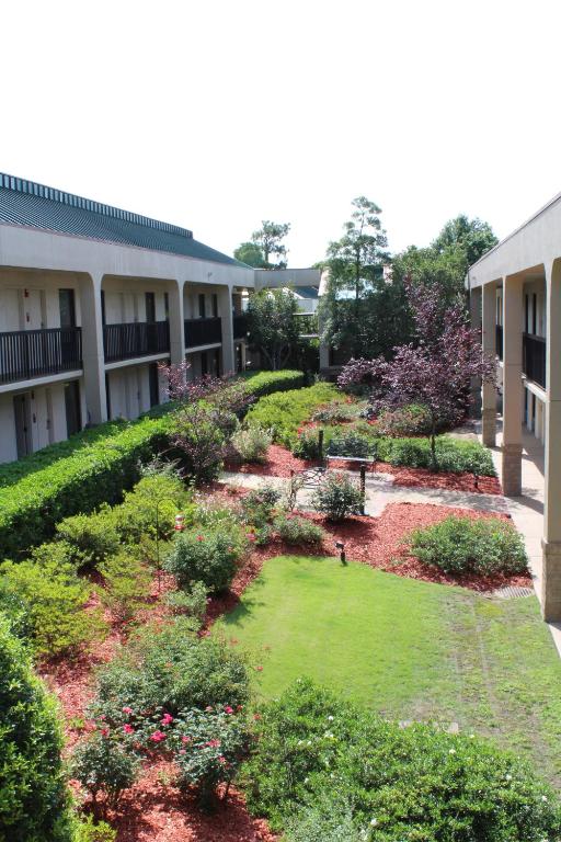 SureStay Plus Hotel by Best Western Southern Pines Pinehurst - image 2