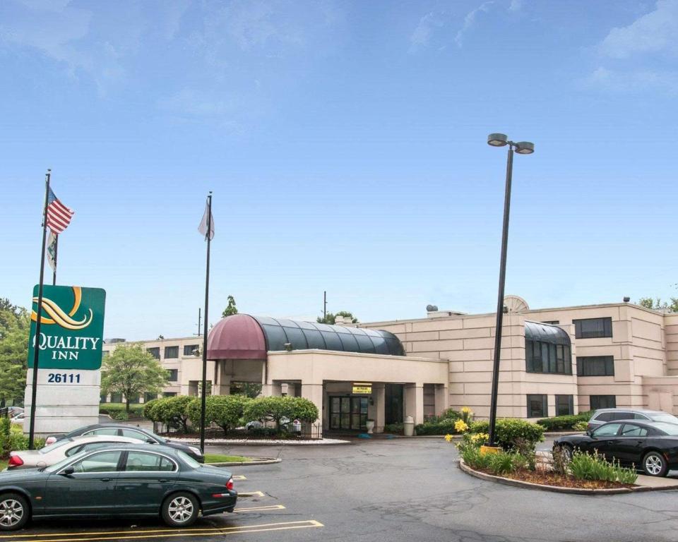 Quality Inn Southfield - main image