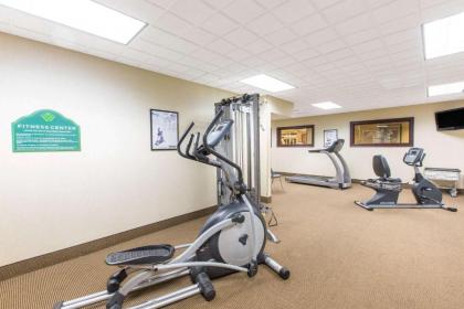 Wingate By Wyndham Southport - image 10