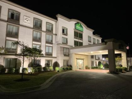 Wingate By Wyndham Southport - image 13
