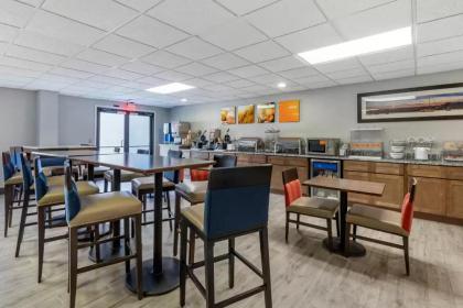 Comfort Suites Southport - Oak Island - image 10