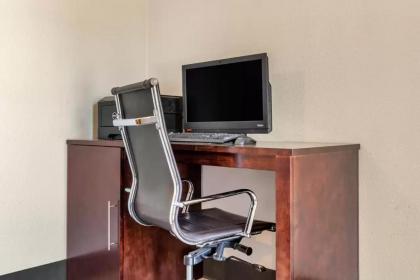 Comfort Suites Southport - Oak Island - image 12