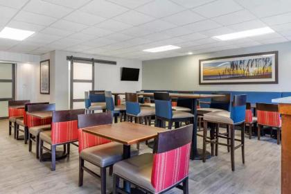 Comfort Suites Southport - Oak Island - image 14