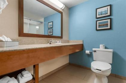 Comfort Suites Southport - Oak Island - image 8