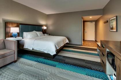 Hampton Inn & Suites By Hilton Southport - image 10