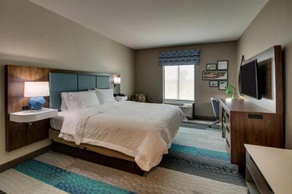 Hampton Inn & Suites By Hilton Southport - image 9
