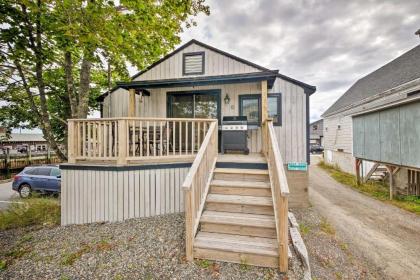 Renovated Southwest Harbor Cottage on a Dock Maine