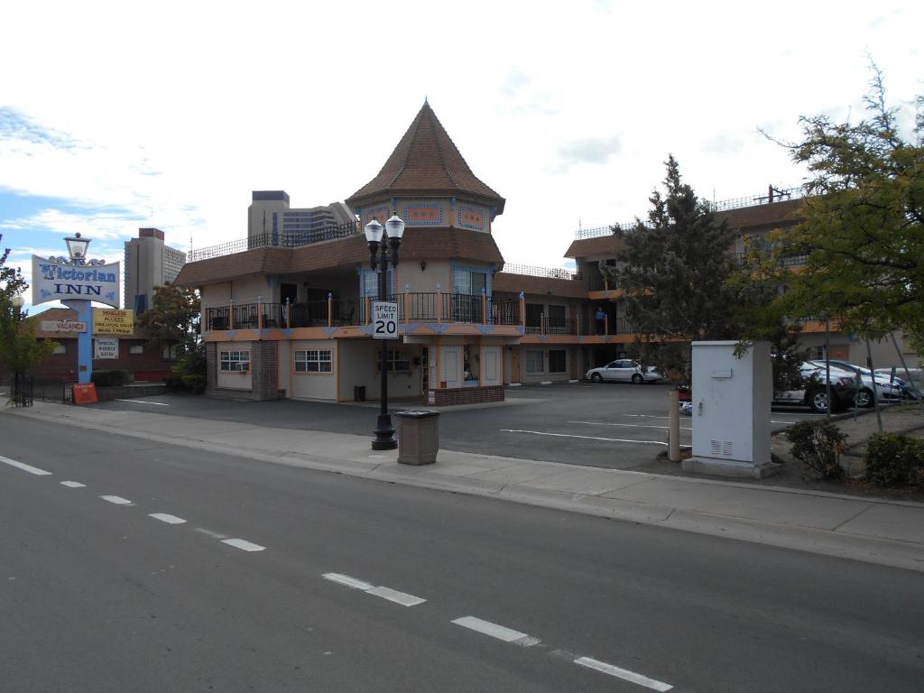 Victorian Inn - image 3
