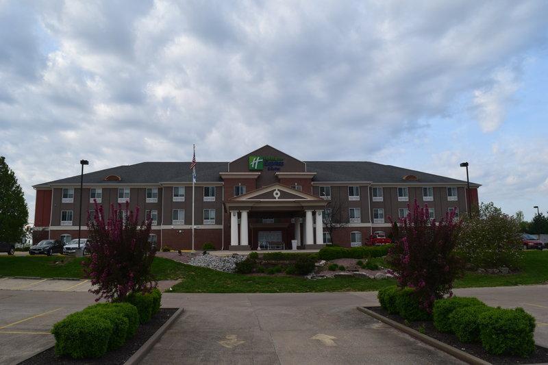 Holiday Inn Express Hotel & Suites Sparta - main image