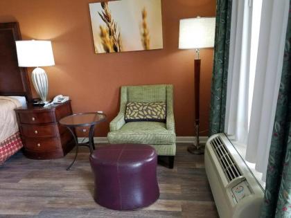 Royal Inn - image 2