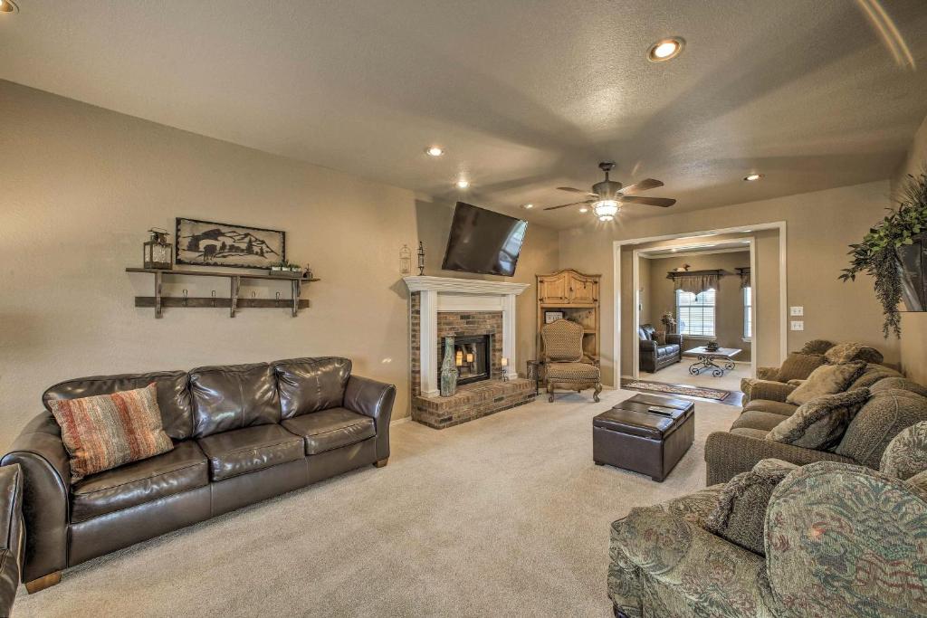 15-Acre Retreat By Skiatook Lake and Downtown Tulsa - image 2