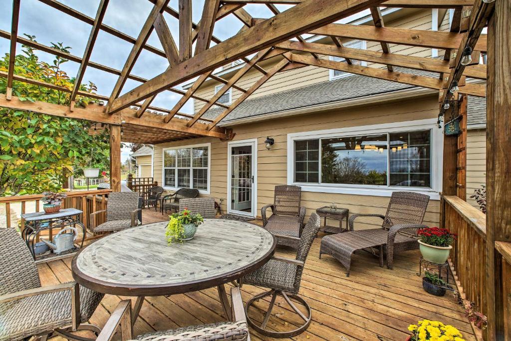 15-Acre Retreat By Skiatook Lake and Downtown Tulsa - image 5