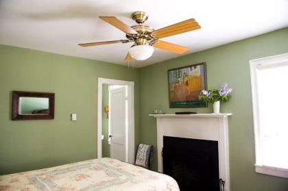 Hopkins Ordinary Bed Breakfast and Ale Works - image 13