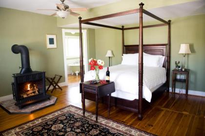 Hopkins Ordinary Bed Breakfast and Ale Works - image 2