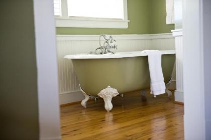 Hopkins Ordinary Bed Breakfast and Ale Works - image 4