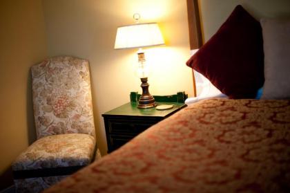 Hopkins Ordinary Bed Breakfast and Ale Works - image 7