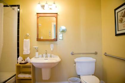 Hopkins Ordinary Bed Breakfast and Ale Works - image 8