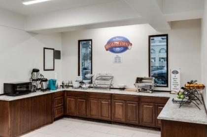 Baymont by Wyndham Spokane - image 2