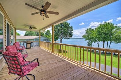 Lakefront Home with Deck Prvt Boat Dock and Ramp