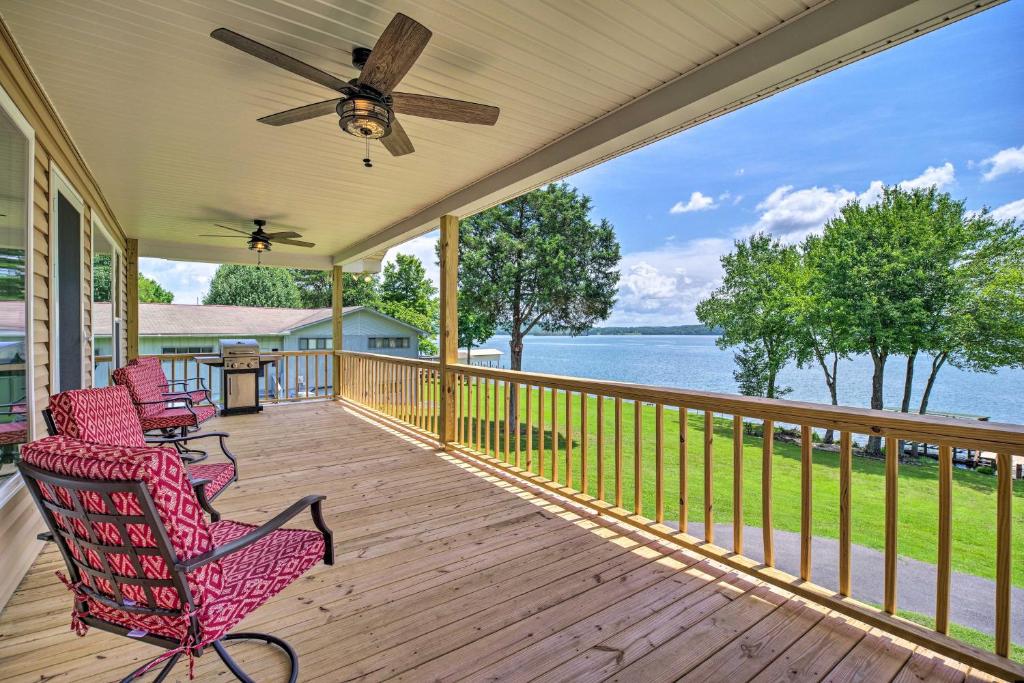 Lakefront Home with Deck Prvt Boat Dock and Ramp - main image