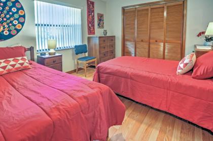 Pristine Spring Hill House with Private Pool and Lanai - image 11