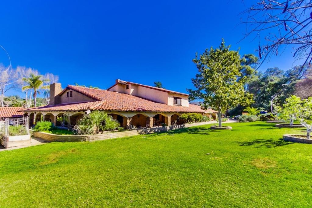 Vineyard Hacienda - image 4