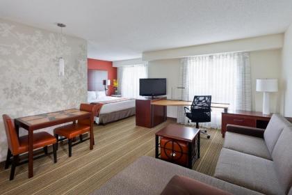 Residence Inn by Marriott Houston The Woodlands/Lake Front Circle - image 5