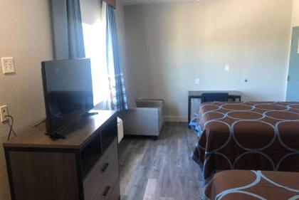 Super 8 by Wyndham Spring/North Houston - image 13