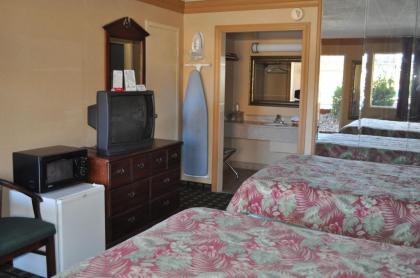 Executive Inn and Suites Springdale - image 9