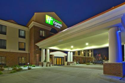 Holiday Inn Express & Suites Springfield an IHG Hotel