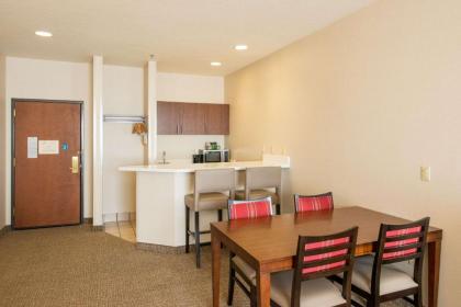 Comfort Suites Springfield RiverBend Medical - image 8