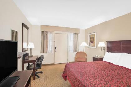 Days Inn by Wyndham Springfield/Phil.Intl Airport - image 13