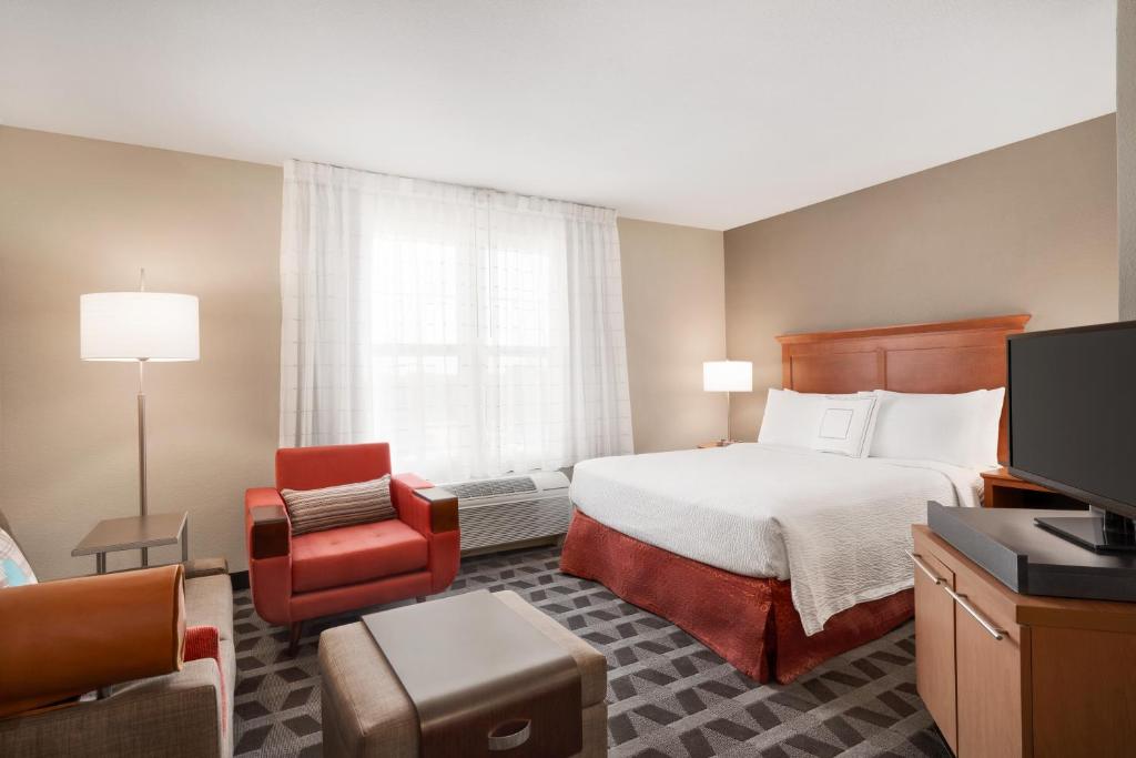 TownePlace Suites by Marriott Springfield - image 3