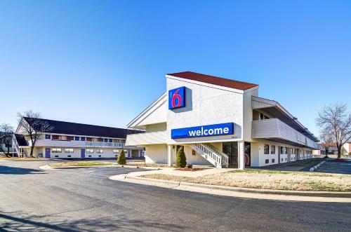 Motel 6-Springfield MO - North - main image