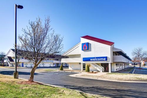 Motel 6-Springfield MO - North - image 4