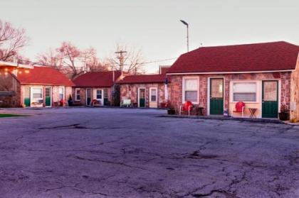 Auto Court Motel