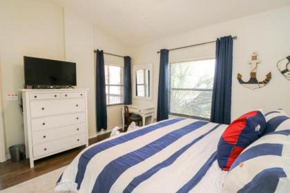 Ocean Village Club F36 - image 15