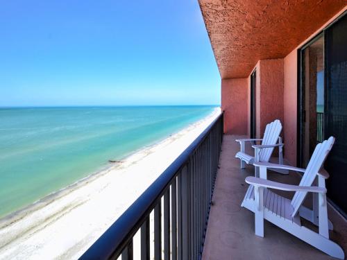 Madeira Towers 802 Renovated Madeira Towers Beachfront 2 Bedroom 2 Bathroom Condo 23143 - main image