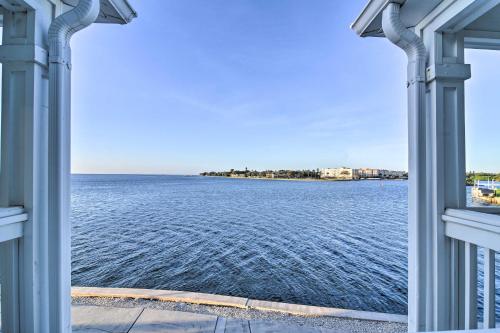 Bayfront Condo 3Mi to Downtown St Petersburg - image 3