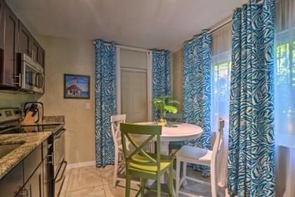 Cozy Pet Friendly Palms about 4 Miles to St Pete Beach - image 4
