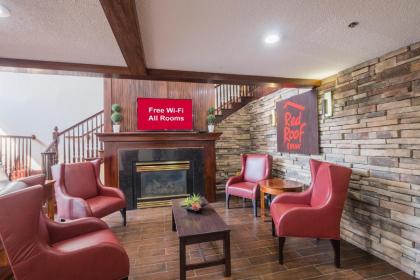 Red Roof Inn & Suites Stafford - image 5