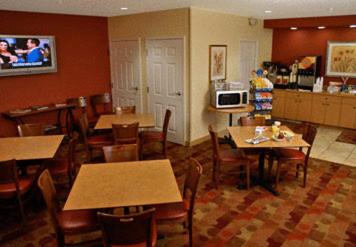TownePlace Suites Stafford - image 4