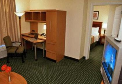 TownePlace Suites Stafford - image 7
