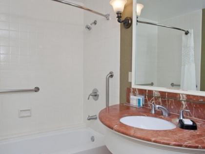 Hampton Inn & Suites Stamford - image 21