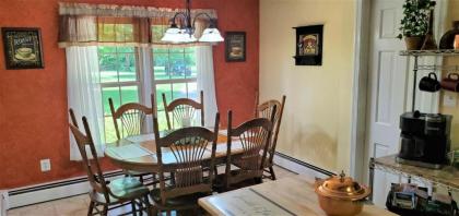 Amos`s Willow Bend Stone Cottage - image 10